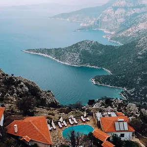 Konukevi Yediburunlar Lighthouse, Faralya